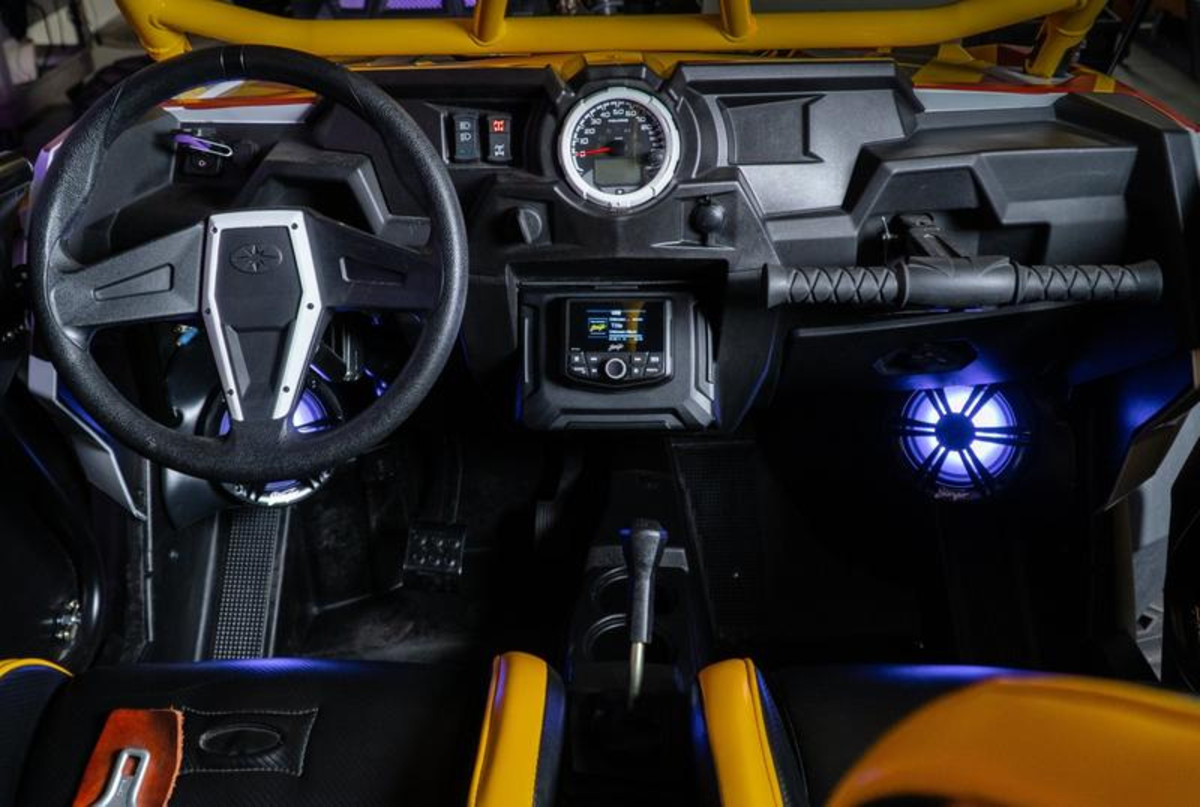 STINGER POWERSPORTS & MARINE MEDIA PLAYER STINGER POWERSPORTS & MARINE MEDIA PLAYER