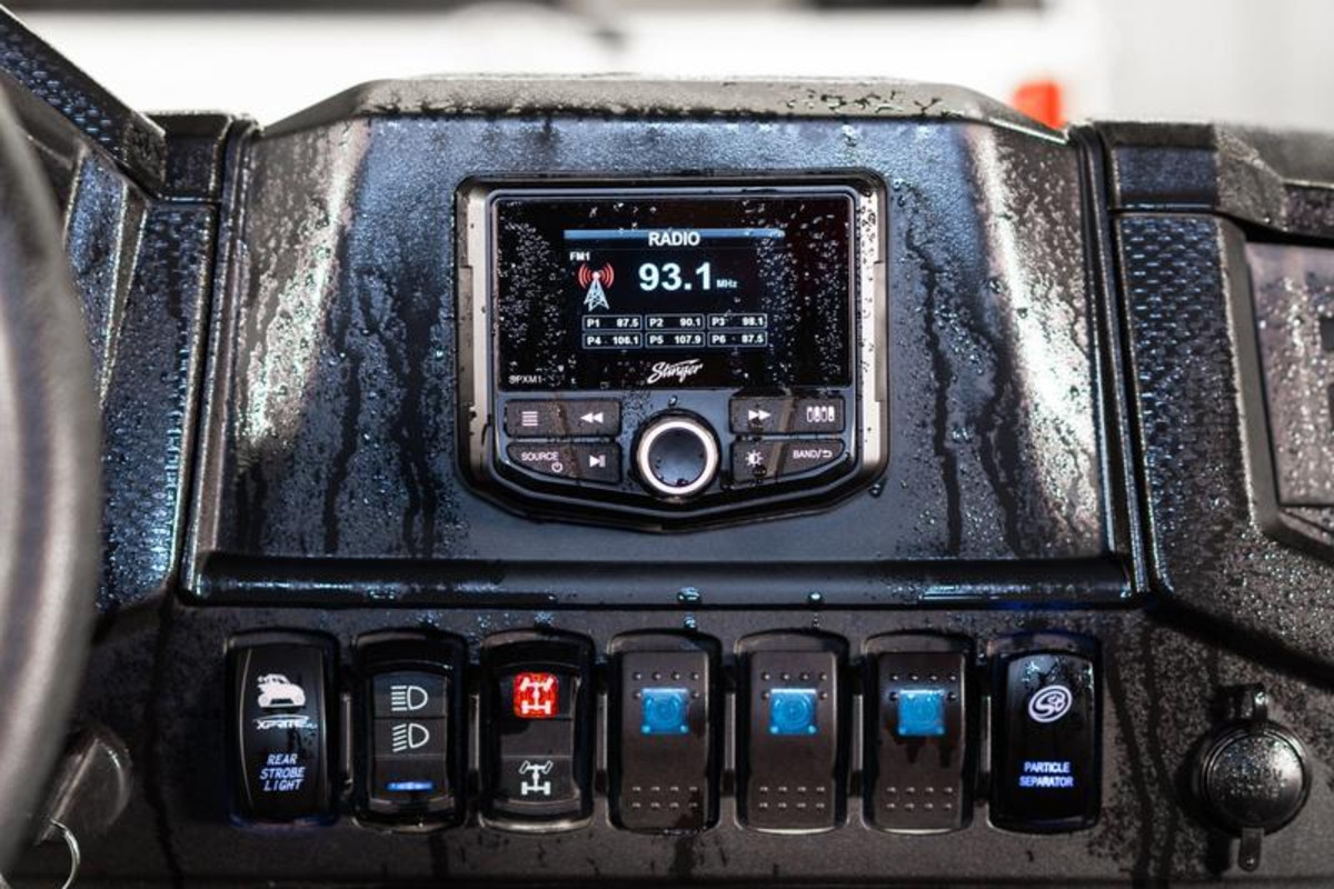 STINGER POWERSPORTS & MARINE MEDIA PLAYER STINGER POWERSPORTS & MARINE MEDIA PLAYER