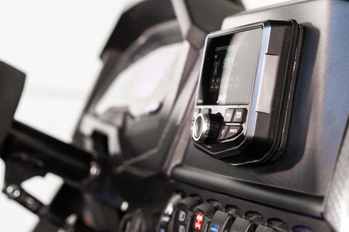 STINGER POWERSPORTS & MARINE MEDIA PLAYER STINGER POWERSPORTS & MARINE MEDIA PLAYER