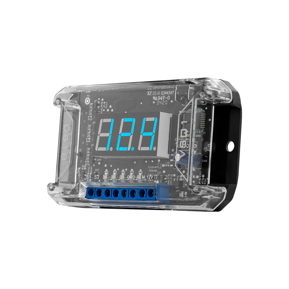 DS18 Volt Meter With Remote Outputs