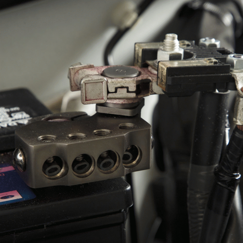 TSPEC BATTERY TERMINAL 2 - 0/4GA - 2 8GA OUT