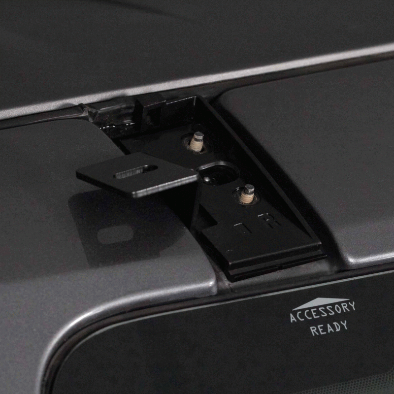 HEISE Roof Lightbar Bracket - Fits Ford Bronco 2021-Up* Fits Heise 50"-52" lightbars with rear mount bracketsIncludes plastic covers to conceal the brackets and OE mounting boltsBlack powder-coated brackets