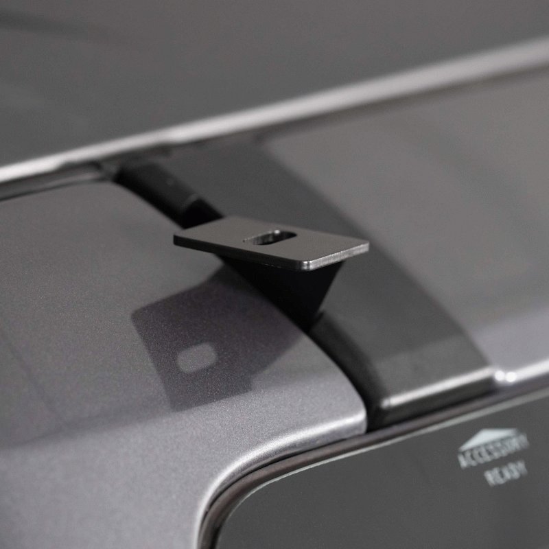 HEISE Roof Lightbar Bracket - Fits Ford Bronco 2021-Up* Fits Heise 50"-52" lightbars with rear mount bracketsIncludes plastic covers to conceal the brackets and OE mounting boltsBlack powder-coated brackets