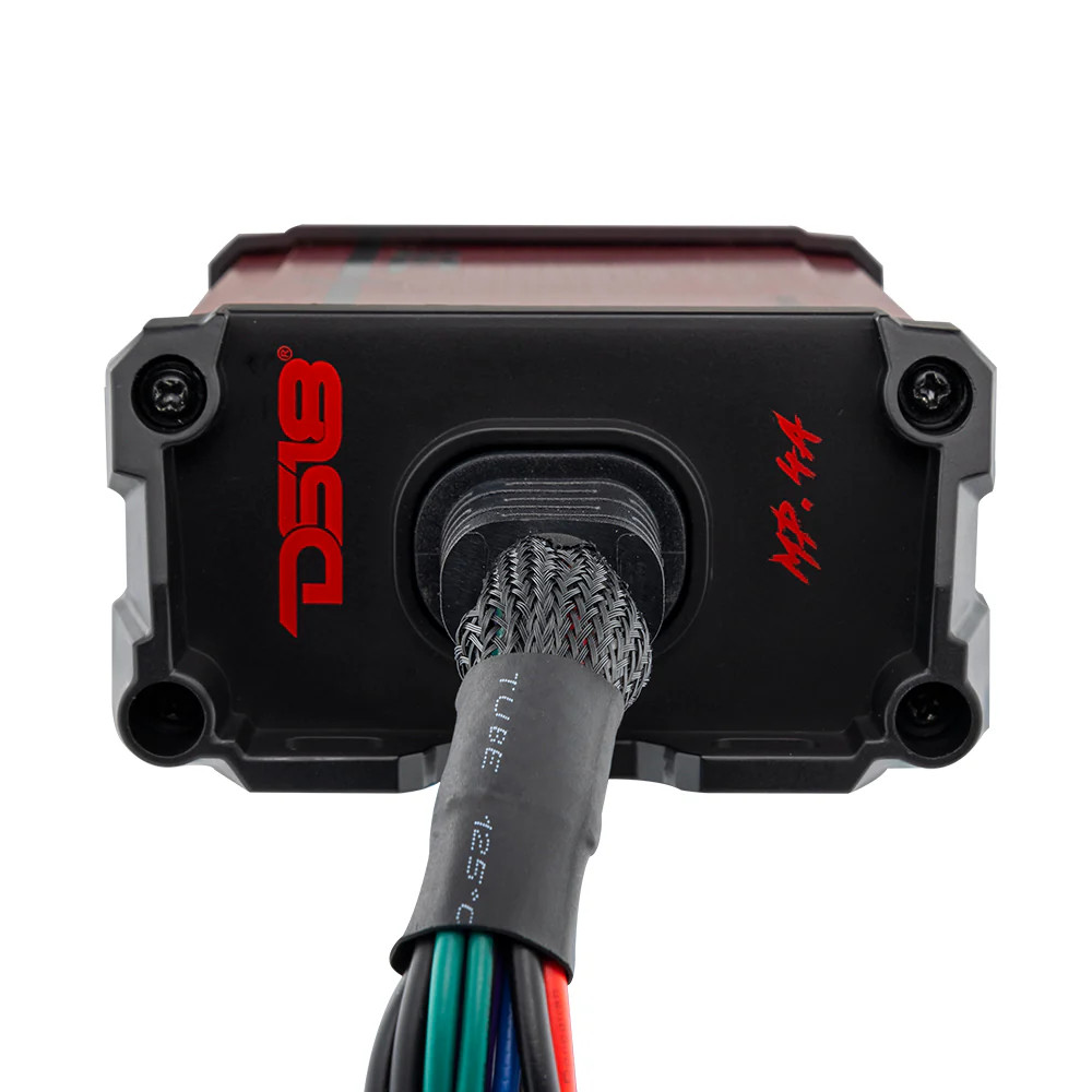 DS18 MARINE / POWERSPORTS 4 CHANNEL FULL RANGE CLASS D IP67 WATERPROOF AMPLIFIER 40 WATTS RMS X 4 @ 4 OHMS