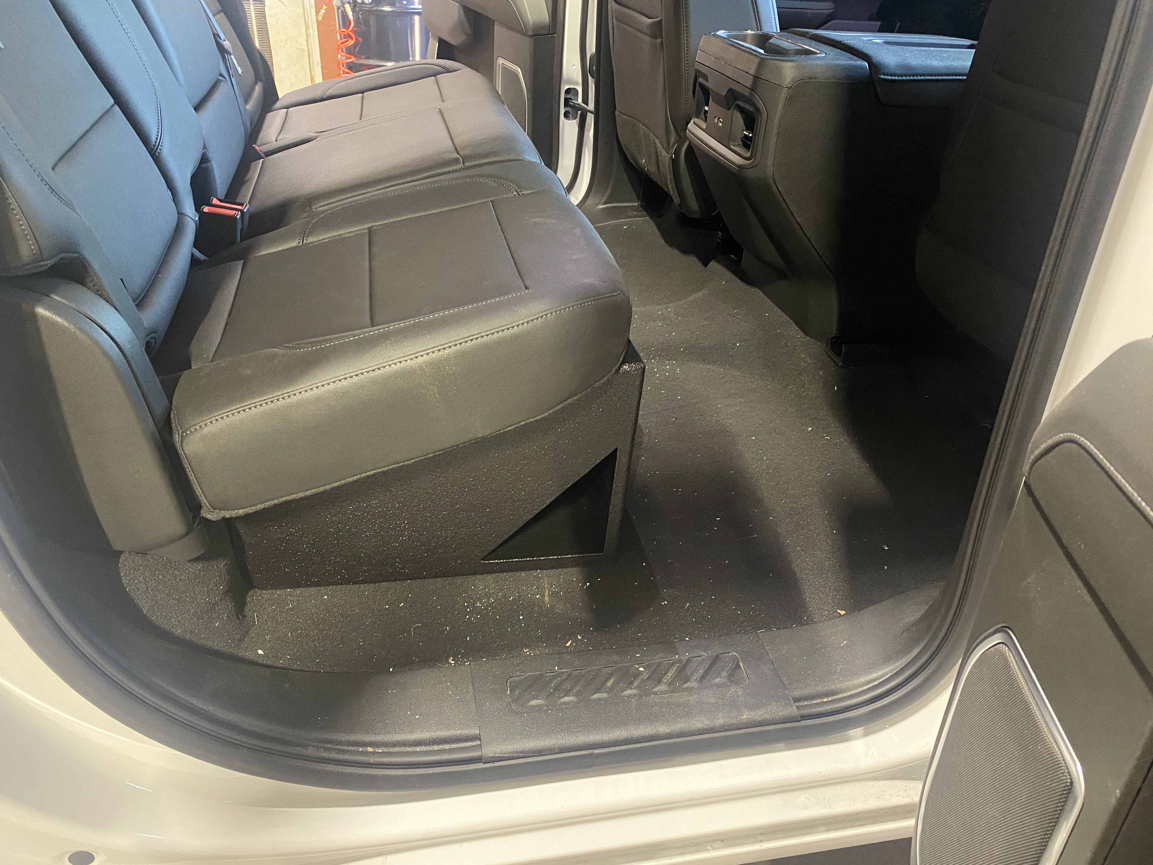 BASSMAXX POLY COATED QUAD 8" PORTED 2019-2024 GM CREW CAB FRONT FIRE