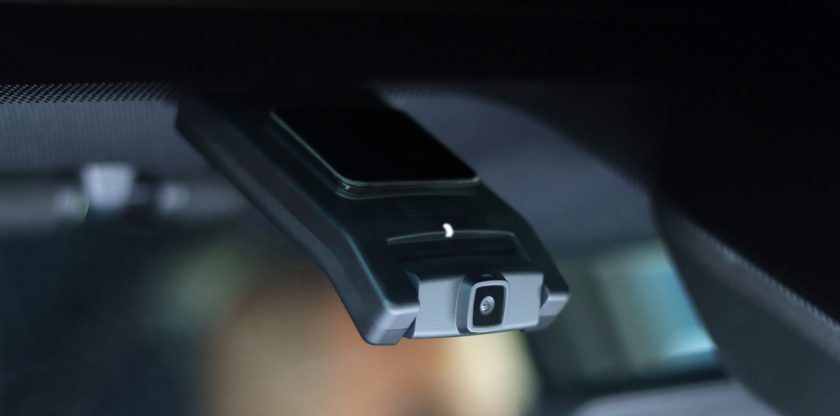 Sleek and Compact
Momento M8 is the sleekest dash cam on the road. With a low-profile form factor that mounts directly to your windshield, Momento M8 will keep an eye on your vehicle without cluttering your field of vision.