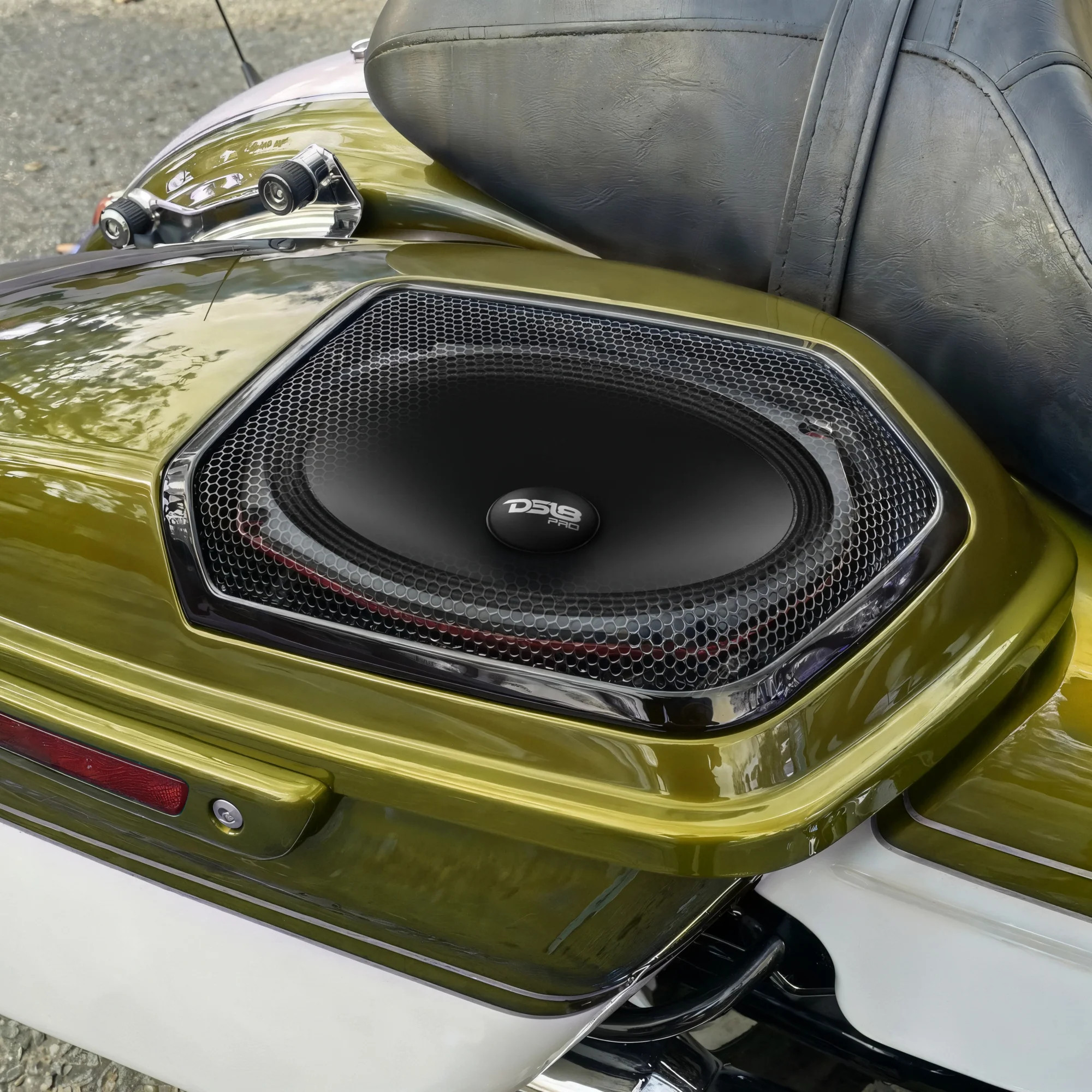 DS18 PRO-SM 6X9" Slim Mid Range Loudspeaker with Water Resistant Cone 250 Watts RMS @ 4 OHM - IP65