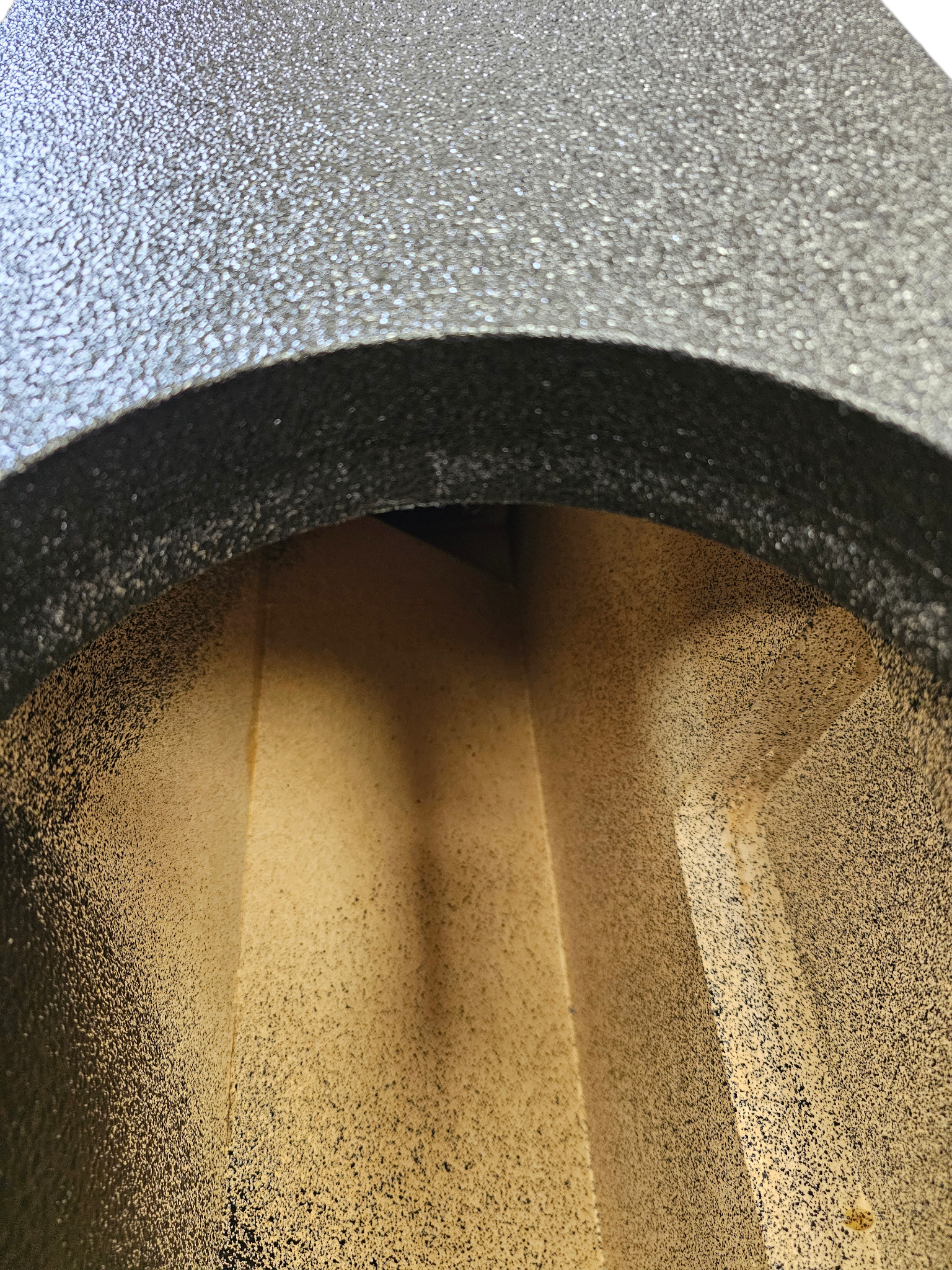 BASS-MAXX FORD F150 09-25 & GM 07-25 CREW CAB - SINGLE 8" PORTED, POLY COATED, 2 BAFFLE, FRONT FIRE ENCLOSURE