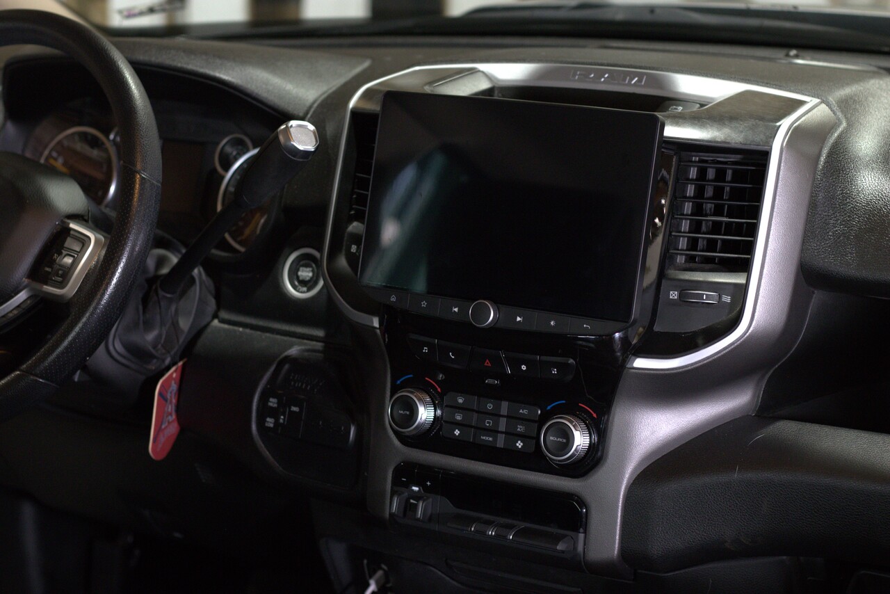 LINKSWELL 2019-2023 RAM IQ2 11.5" MULTIMEDIA RECEIVER
