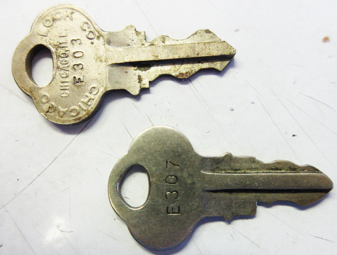 Chevrolet Large Brass Lock W/ Keys, Chevy Logo, Advertising, Antique Finish