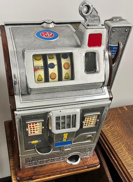 Jennings 5c Gooseneck Slot Machine working mint vender, circa 1930 Fully Restored