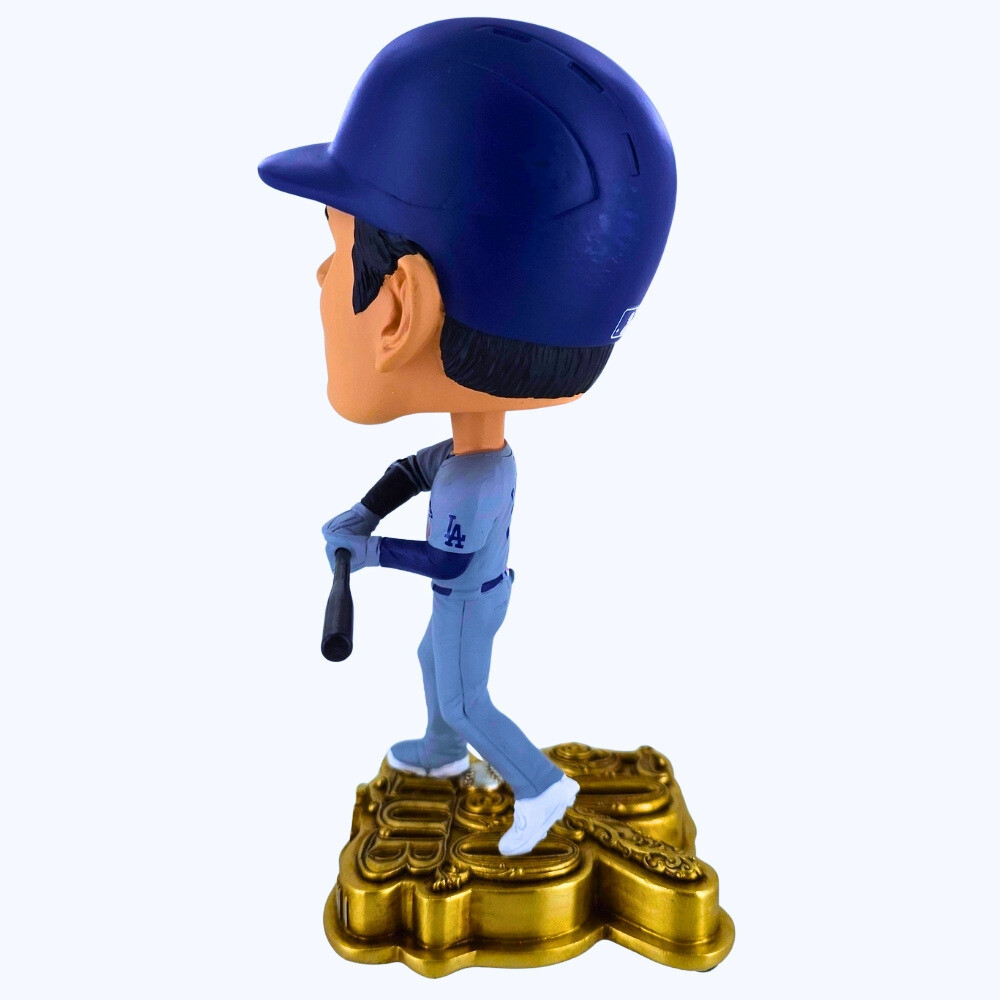 Shohei Ohtani Los Angeles Dodgers 50/50 Club Gold Base 9.5