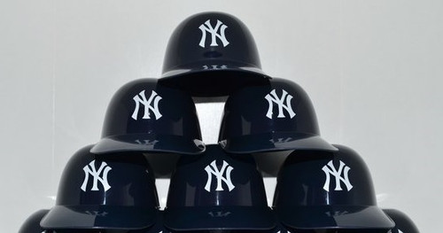 New York Yankees MLB 8oz Snack Size / Ice Cream Mini Baseball Helmets - Quantity 6