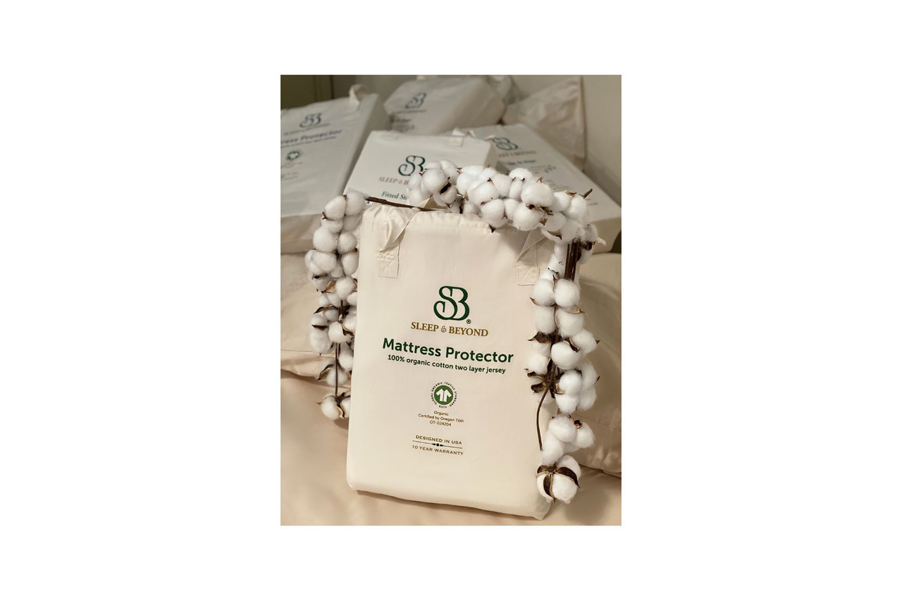 Sleep & Beyond 100% Organic Cotton Waterproof Mattress Protector Packaging
