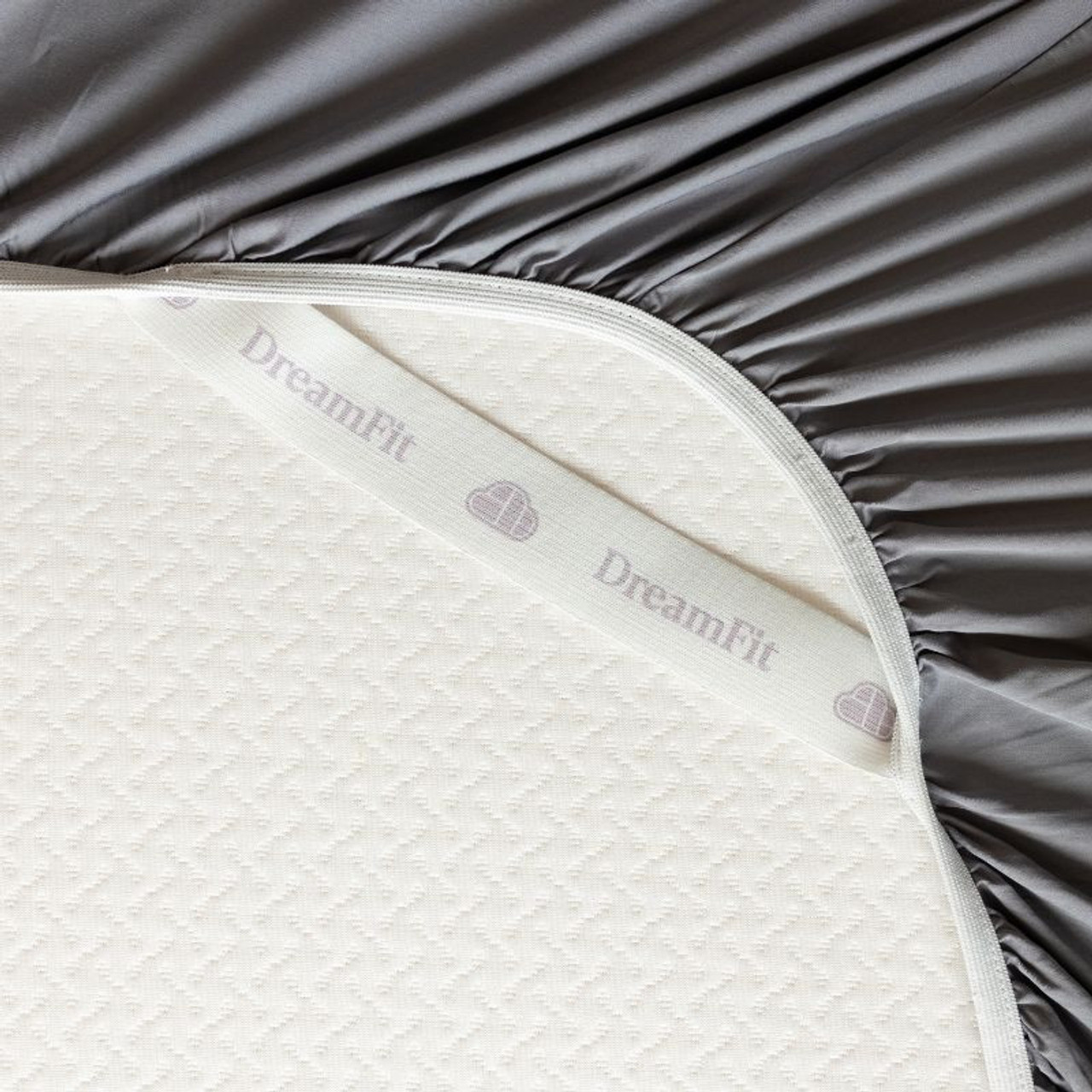 DreamFit Chill Innovations DreamChill Enhanced Bamboo Upper  Flex Split Top/Head Gray Bed Sheets Corner