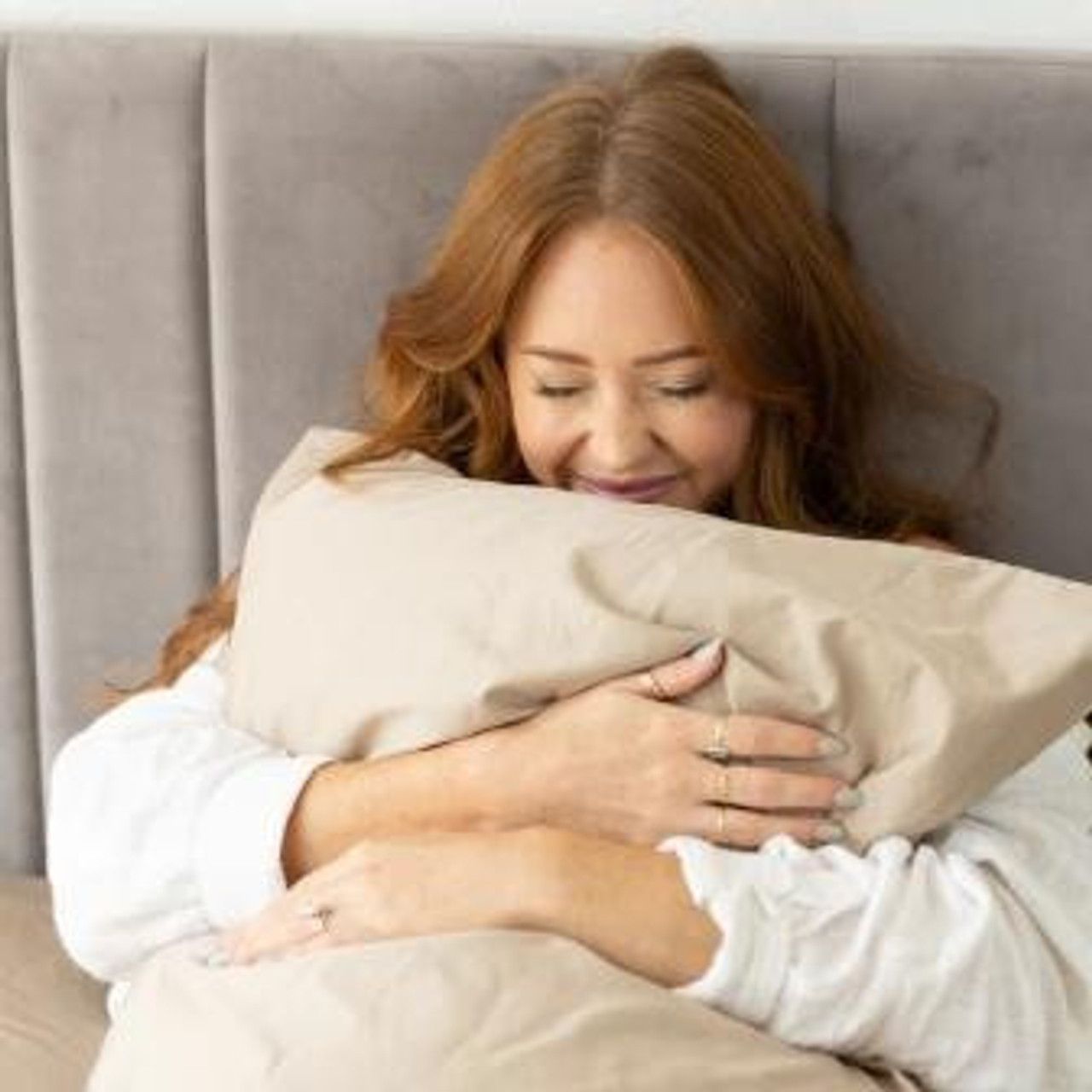 DreamFit® DreamCool™ 100% Egyptian Cotton Upper Flex Split Top/Head Pillow Hug