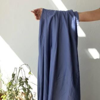 DreamFit® DreamCool™ 100% Pima Cotton Luxury Sheet Set Blue Hand Present