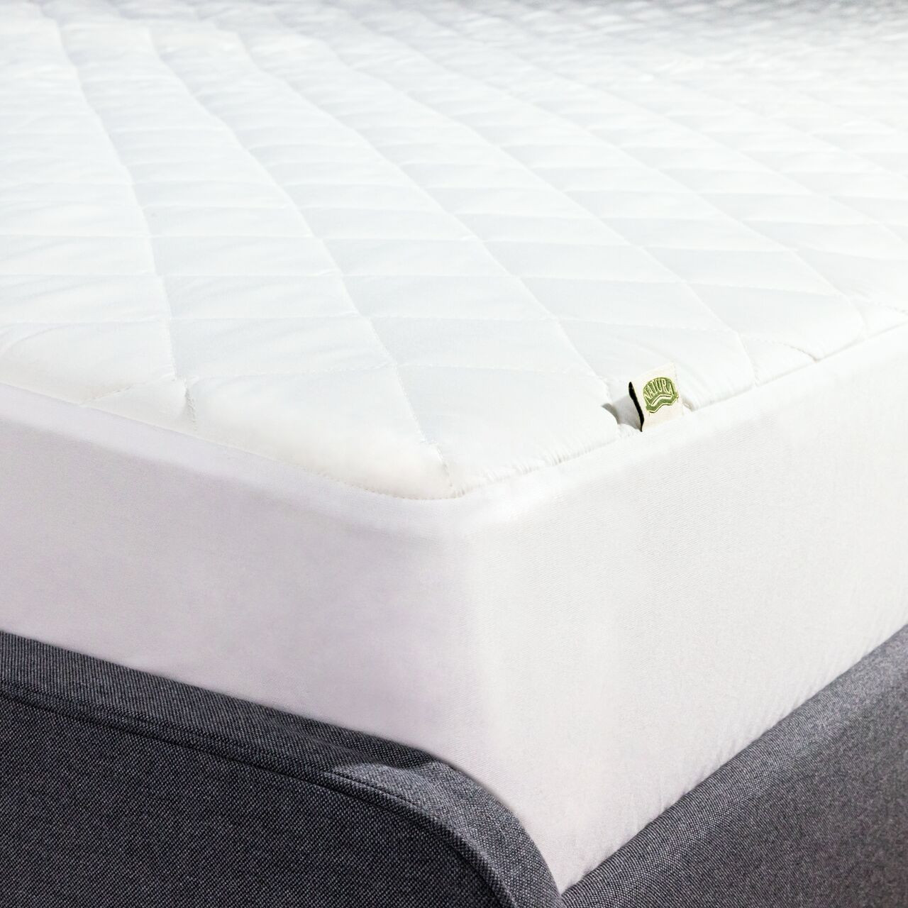 Natura Smart Wash Wool™ Luxury Wool Filled Mattress Protector, Folded & Mattress Corner, Split Head Queen, Split Head King Size