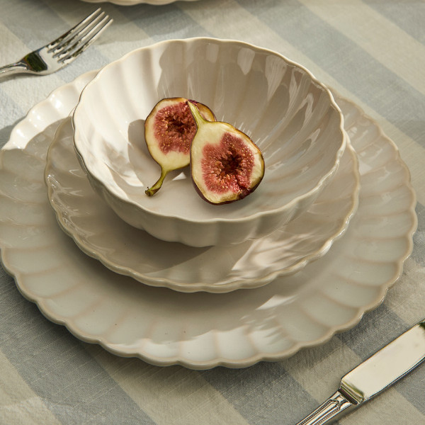 Dinnerware Sets