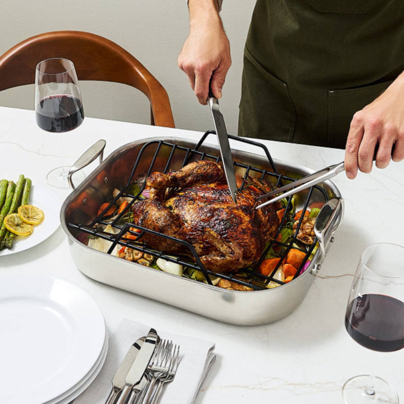 Heavy-duty roasting pans for perfect holiday dinners