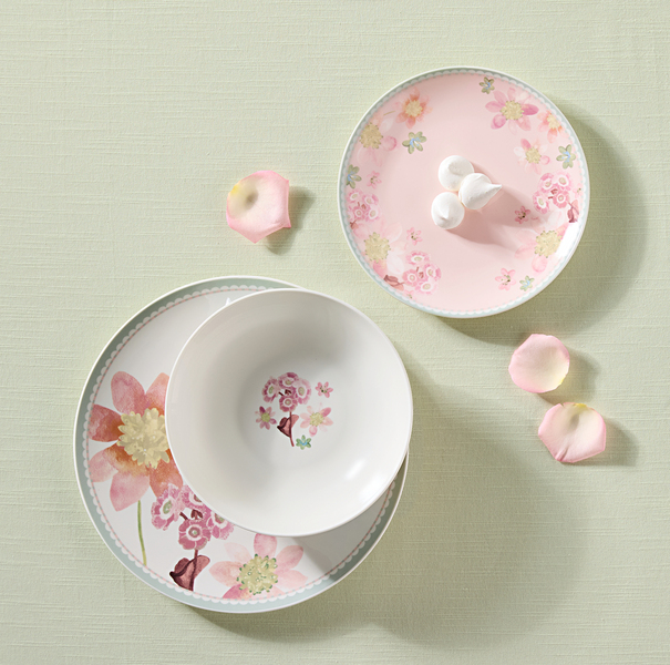 Maxwell Williams Primula Pink 12-Piece Dinnerware Set Stylish