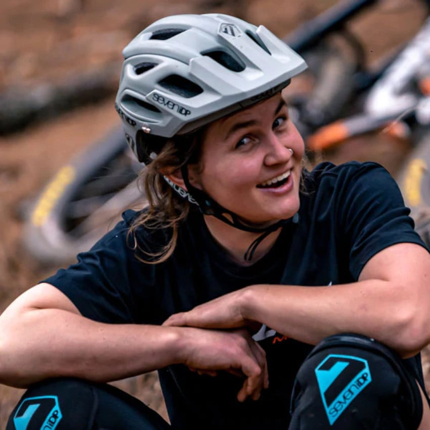 Seven Mountain Bike Helmet 7Protection M1 Youth Helmet