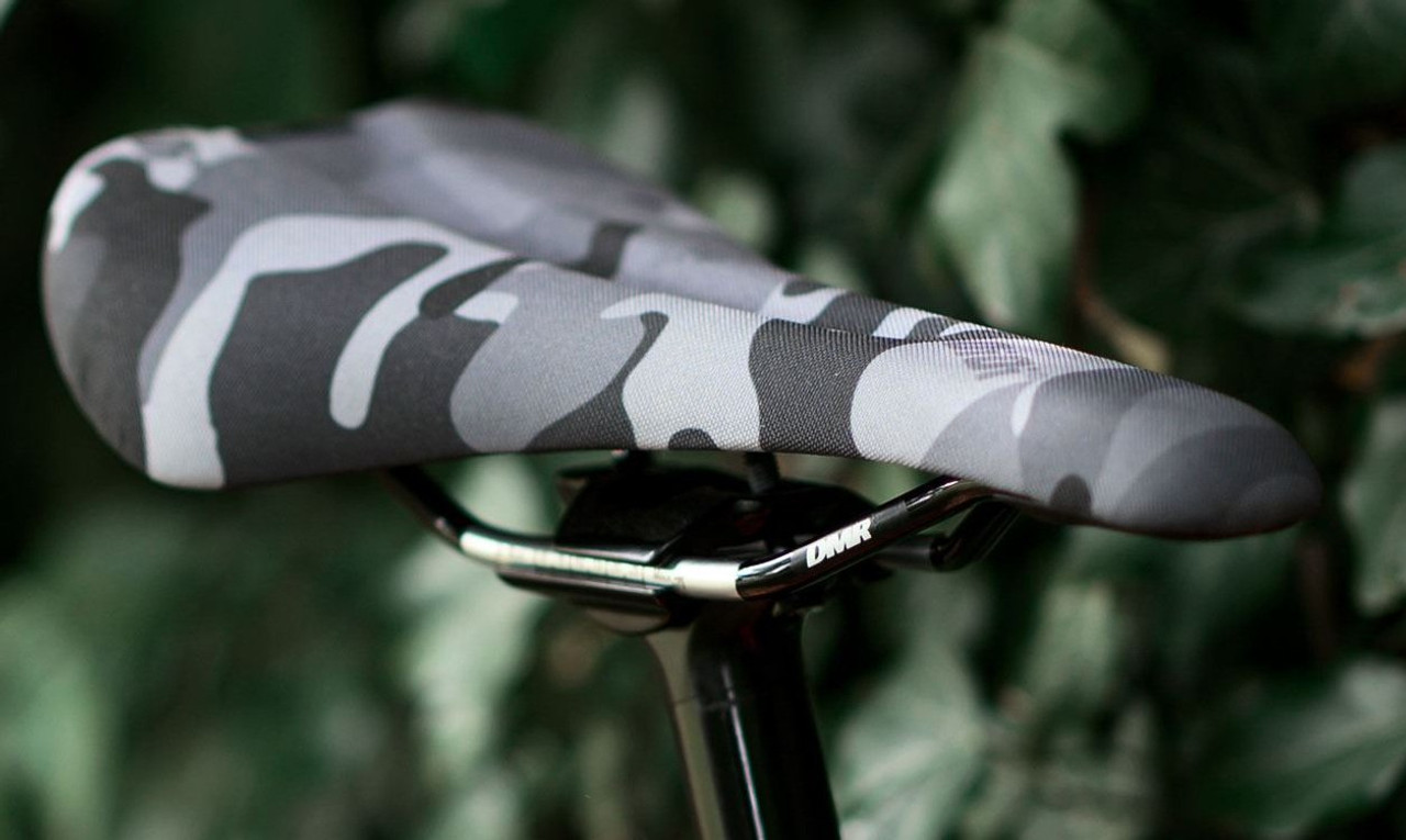 DMR OiOi 278mm MTB Saddle Grey Black Snow Camo Pushys