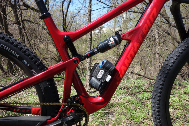 Wolf Tooth B-RAD Mounting Base Bottle Cage/Accessory Mount Pushys