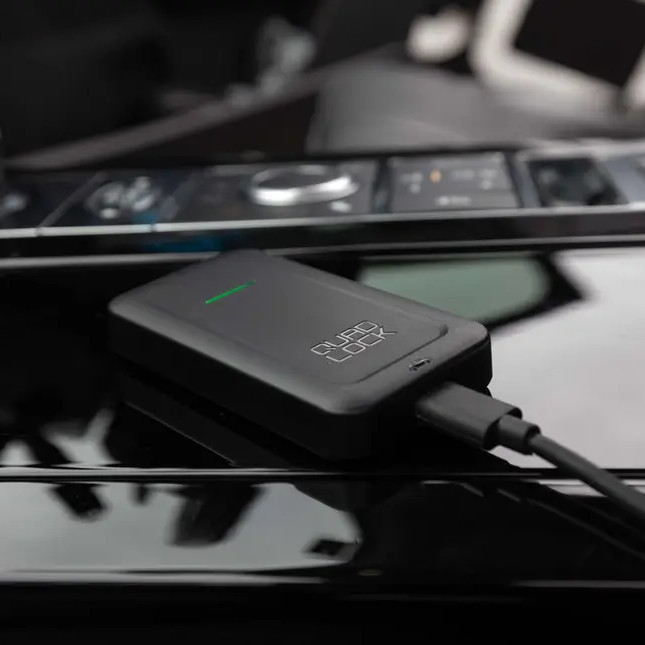 Quad Lock Wireless Carplay Adaptor