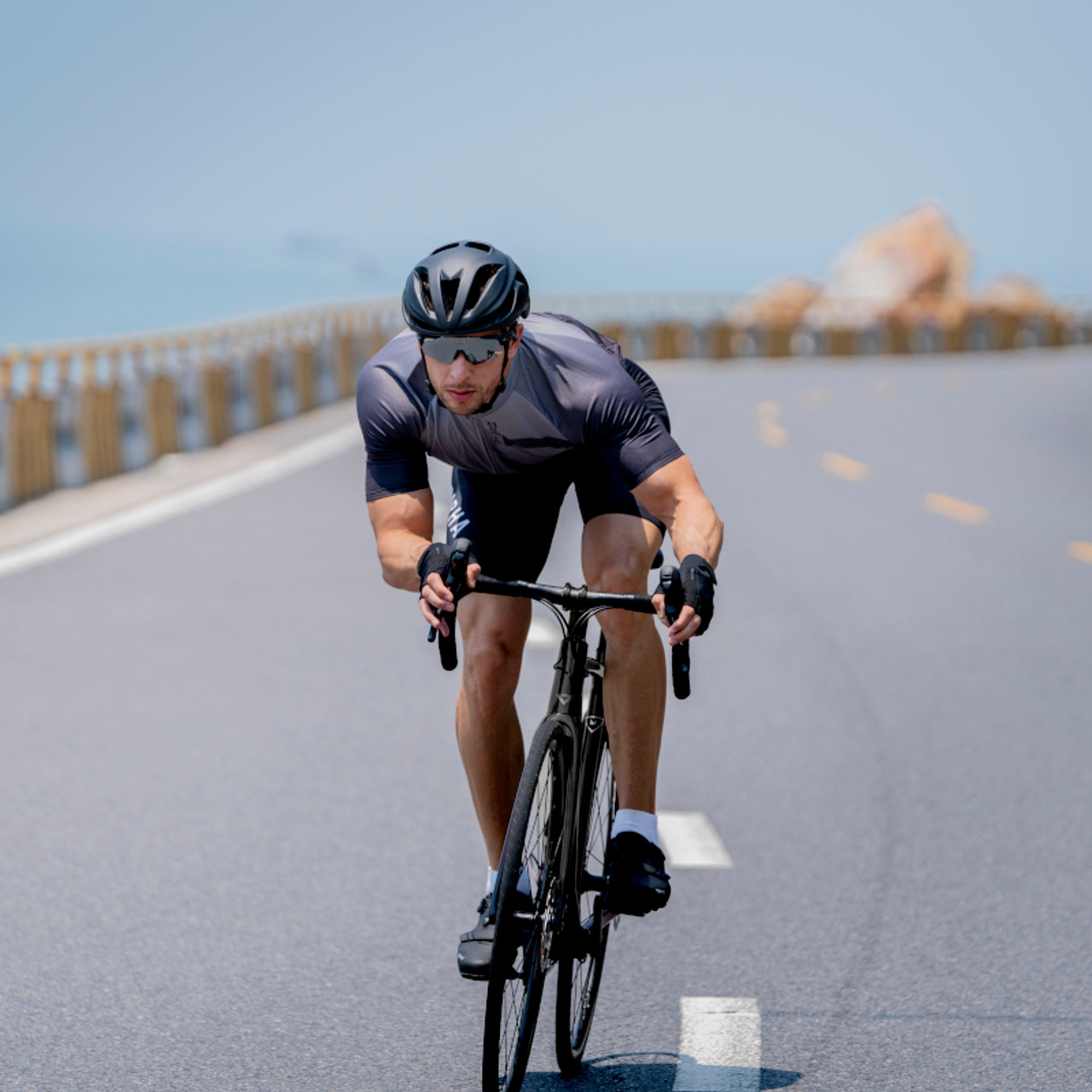 Shokz Roadwave Sport Audio Sunglasses - Bikebug