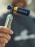 Lezyne Tubeless CO2 Blaster with 2x20g Cylinders Black/Gold