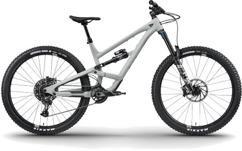 YT CAPRA 29 Core 2 Alloy MTB Machine Light Grey