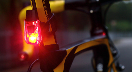 Moon Alcor 15lm USB Rear Light Black/Red