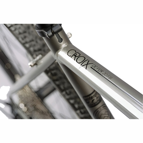 Genesis Croix de Fer 20 Flat Bar Gravel Bike Silver