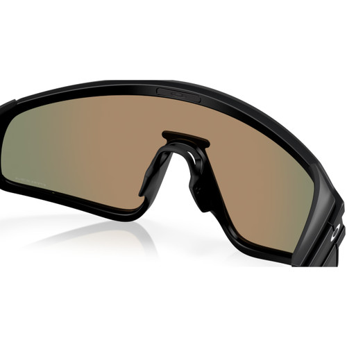 Oakley Latch Panel Matte Black W/ Prizm Ruby Lens