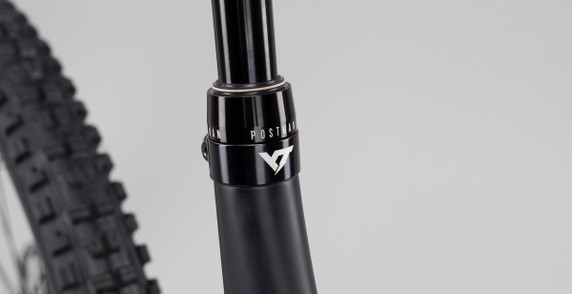 YT CAPRA Core 4 MX Carbon MTB Black Magic