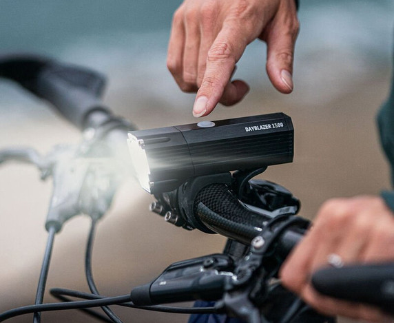 Blackburn Dayblazer 1500 USB Rechargeable Front Light 1500 Lumens