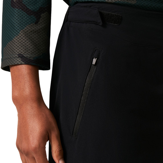 Oakley Factory Pilot RC MTB Short Blackout