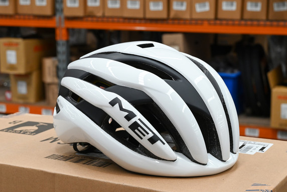 MET Trenta MIPS Road Helmet White/Black/Matte Glossy