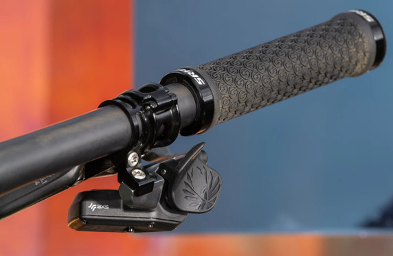 SRAM Eagle AXS 12-Speed Right Hand 2-Button Wireless Controller w/Clamp Black