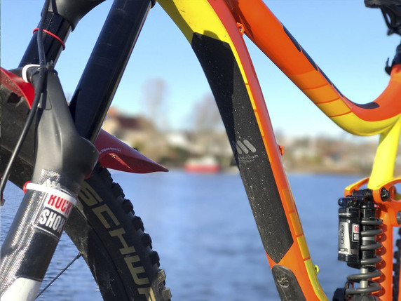 All Mountain Style Frame Guard Extra - Black/Silver