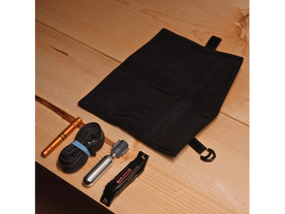 KOM Cycling w/ATOP Dial Saddle Roll