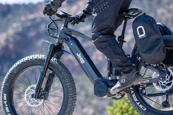Aeroe Black Black Quick Mount Pod 11L