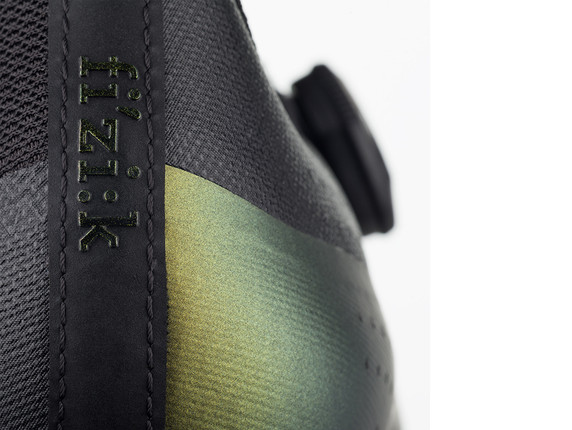 Fizik Tempo Overcurve R4 Iridescent Road Shoe - Beetle/Black