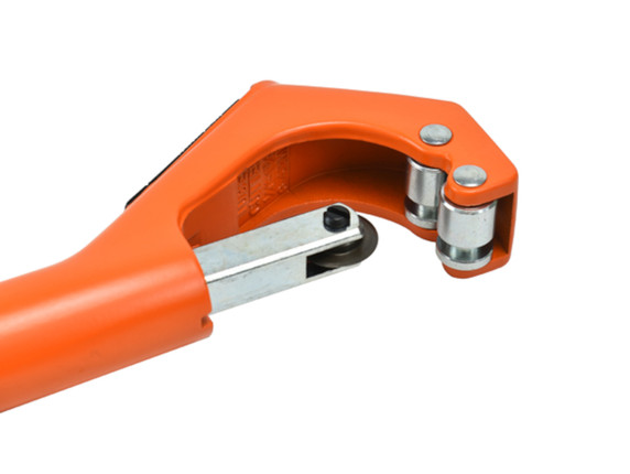 IceToolz 16A5 H.S.S Tube Cutter