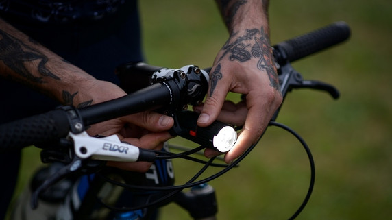 Knog PWR Mountain Front Light Kit - 2000 Lumen