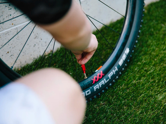 KOM Tubeless Sealant Injector