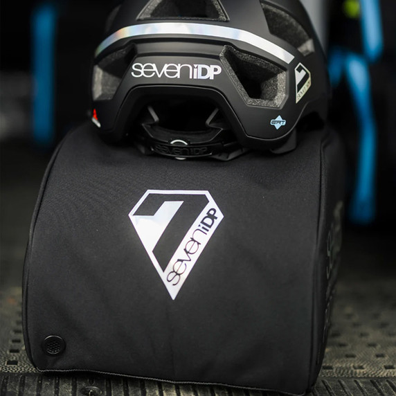 Seven IDP Limited Edition Project 21 Pro Helmet Holographic