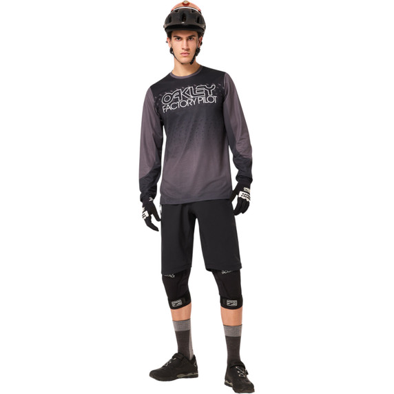 Oakley Element Shorts Blackout