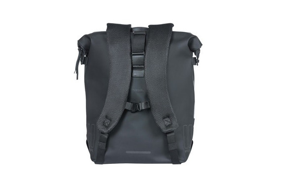 Basil Soho Backpack 17L Nordlicht Night Black